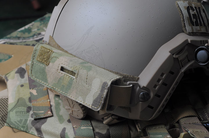 Alternative view of Kit de funda y contrapesos para casco FMA - Negro