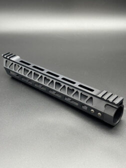 Alternative view of Guardamanos CNC para AR-15 M-Lok Ultraligero 11,5" Retro Arms - Negro