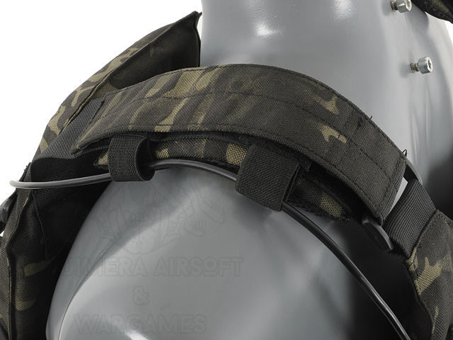 Alternative view of Soporte elastico con velcro para tubo de camel back