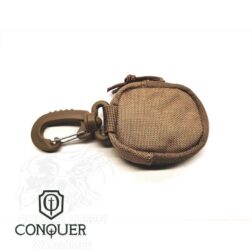 Mini pouch con limpia gafas Conquer