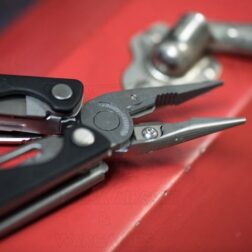 Charge+ con funda Leatherman - Negra - Imagen 5