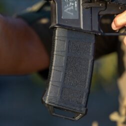 Cargador Mid-Cap de polimero para M4 250bbs B2 Amarok - Smoke - Imagen 3